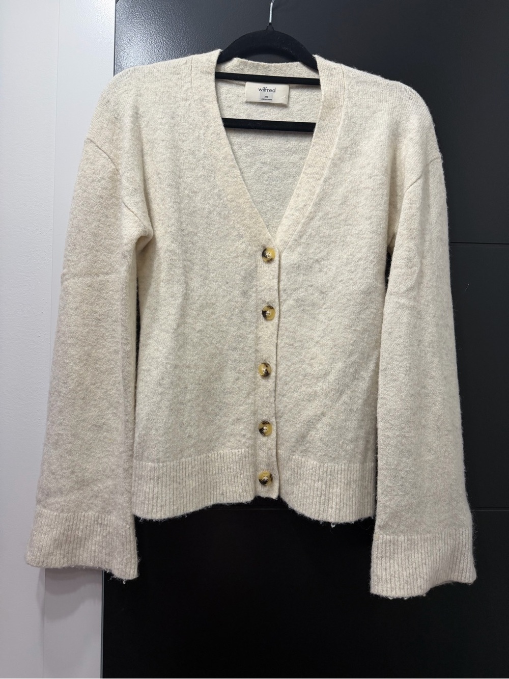 Wilfred Cream Button-Up V-Neck Cardigan